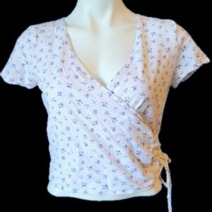 hollister blue flower baby tee
